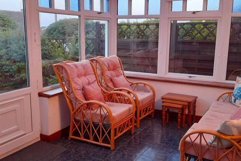 Sunnyside 2 Bedrooms 1 Bathroom 1 Wc 2 Pets Welcome *
